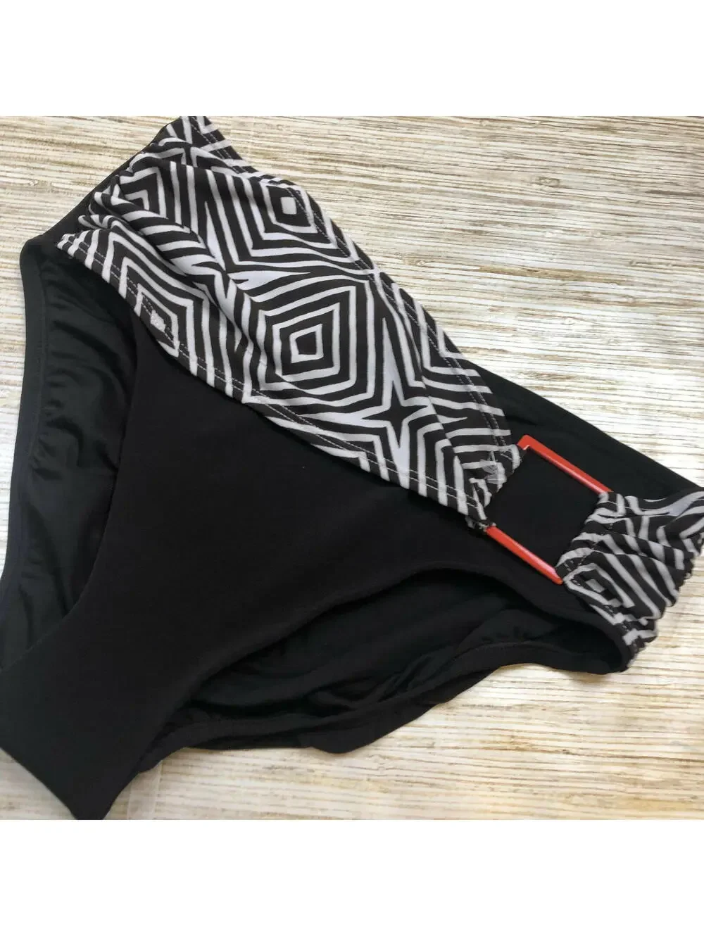 2353 Tahari square ring bikini bottom BROWN size M nwot